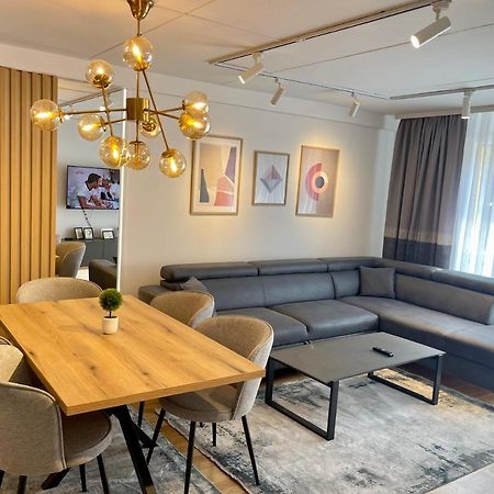 New Concept Included Garage Apartment Sarajevo Ngoại thất bức ảnh