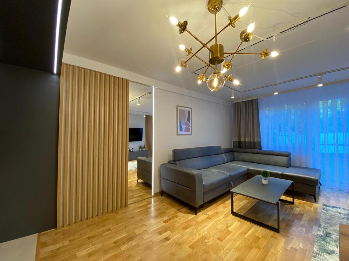 New Concept Included Garage Apartment Sarajevo Ngoại thất bức ảnh