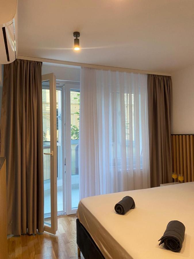 New Concept Included Garage Apartment Sarajevo Ngoại thất bức ảnh