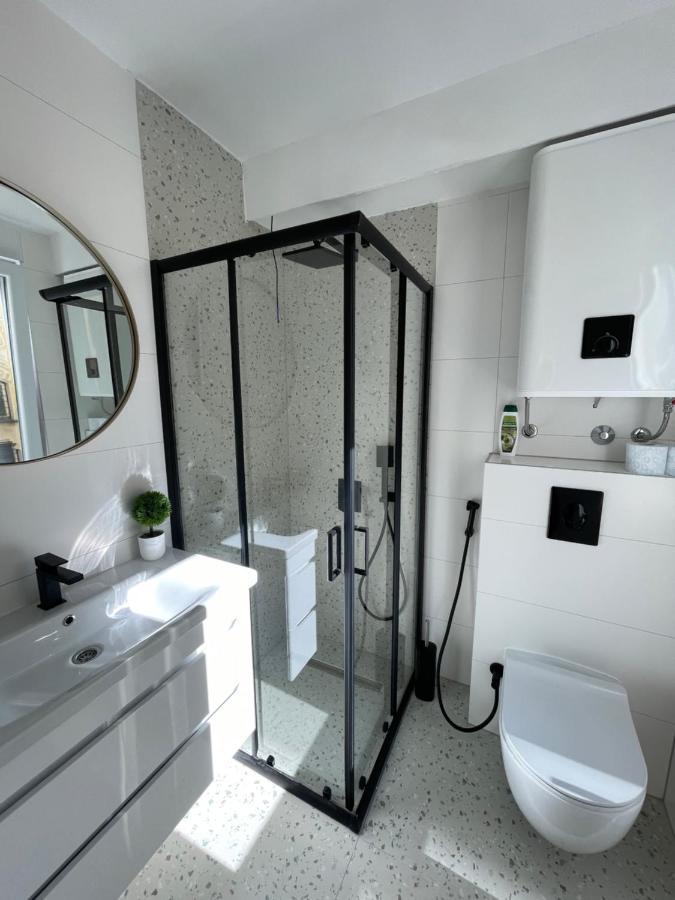 New Concept Included Garage Apartment Sarajevo Ngoại thất bức ảnh