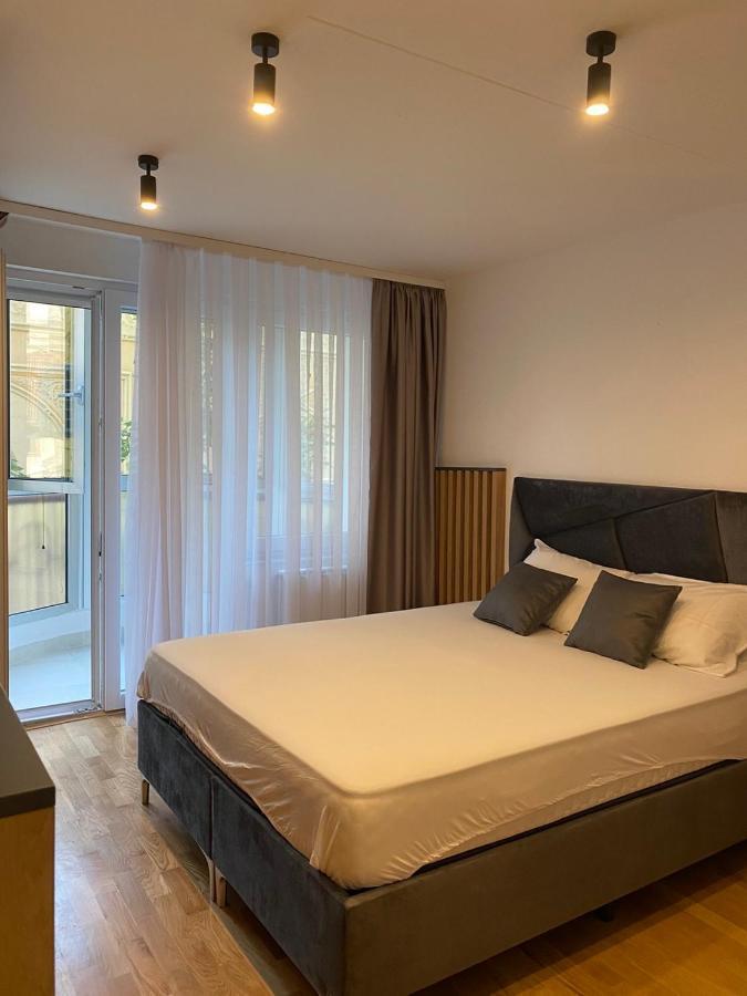 New Concept Included Garage Apartment Sarajevo Ngoại thất bức ảnh