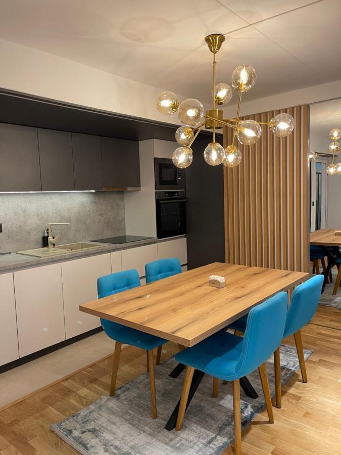 New Concept Included Garage Apartment Sarajevo Ngoại thất bức ảnh