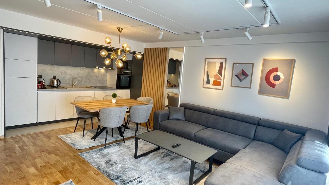 New Concept Included Garage Apartment Sarajevo Ngoại thất bức ảnh