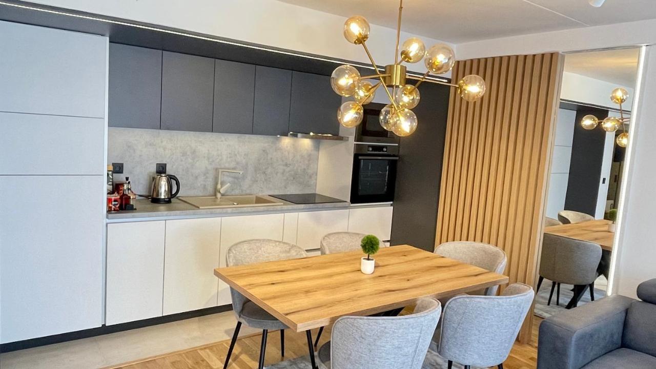 New Concept Included Garage Apartment Sarajevo Ngoại thất bức ảnh