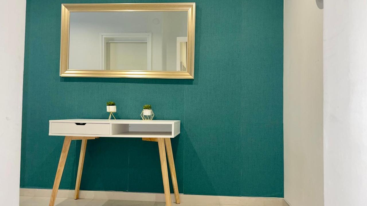New Concept Included Garage Apartment Sarajevo Ngoại thất bức ảnh